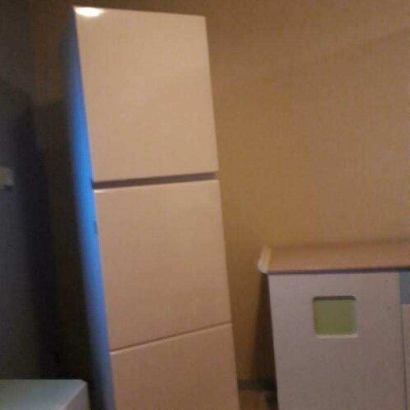 Siematic hoogglans keukenkast met inbouw koelkast