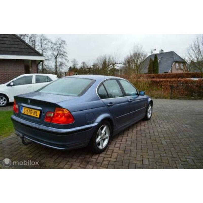 Sportieve BMW 328i Executive M bj 1999 Youngtimer nwe apk!