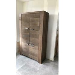Hoge kast en tv meubel massief eiken