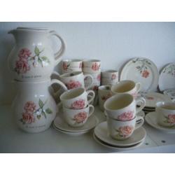 Jet Rose is a Rose servies