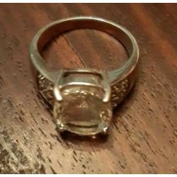 925 sterling zilveren ring met fraaie grote kleurloze beryl