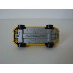 Corgi Juniors E-Type Jaguar 2+2 geel