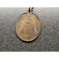 religieus ovaal hangertje - 32 x 27 mm