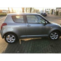 Suzuki Swift 1.3 3D 2005 Grijs