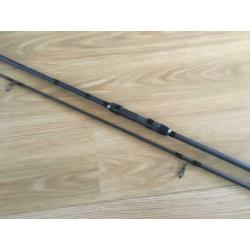 NIEUW karperhengel DAIWA EMBLEM 2,75lb