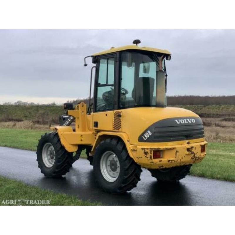 Volvo L30B