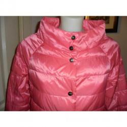 D4A Elisabetta Franchi roze dons jas gouden merk drukkers S
