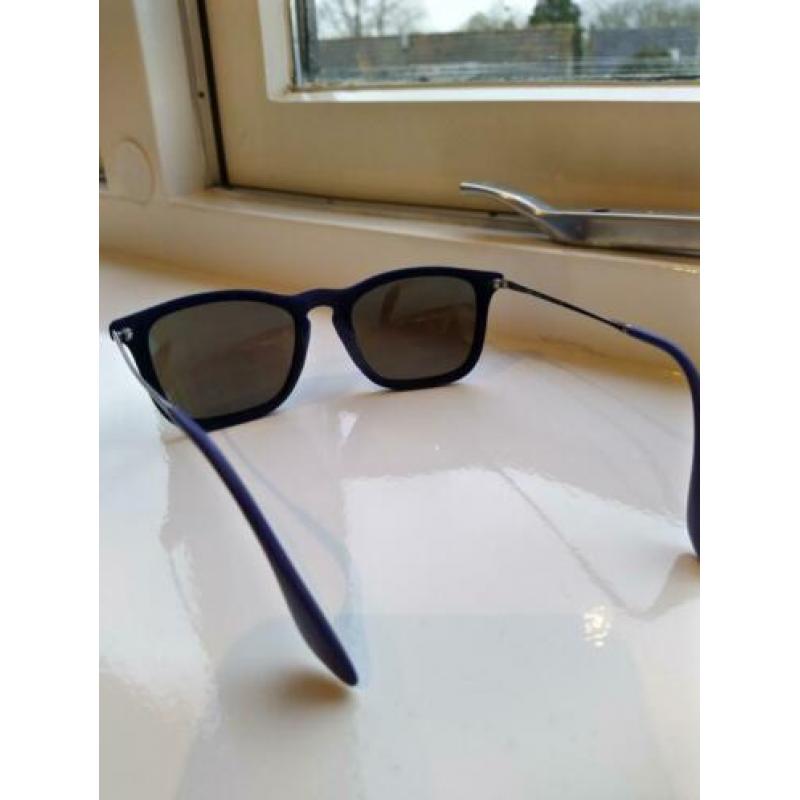 Ray-Ban zonnebril 4187 Chris Blue Velvet