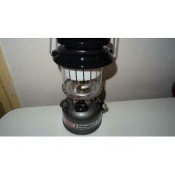 Coleman Unleaded 1 benzine lamp/lantaarn met 8 nieuwe gloei