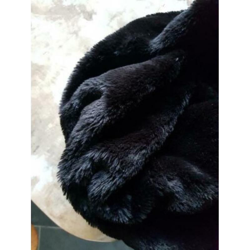 Faux fur stola