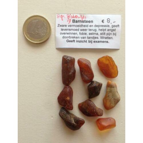 25 en 50 gram edelstenen o.a. Barnsteen en Bergkristal