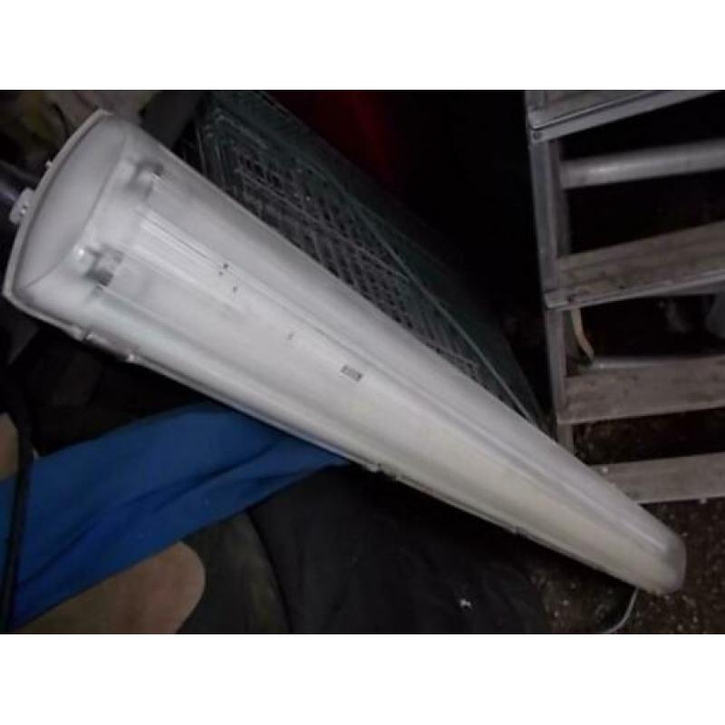 KweekLamp Groeilamp TL-Bak +2 Lampen 120cm Wit of Blauw IP65
