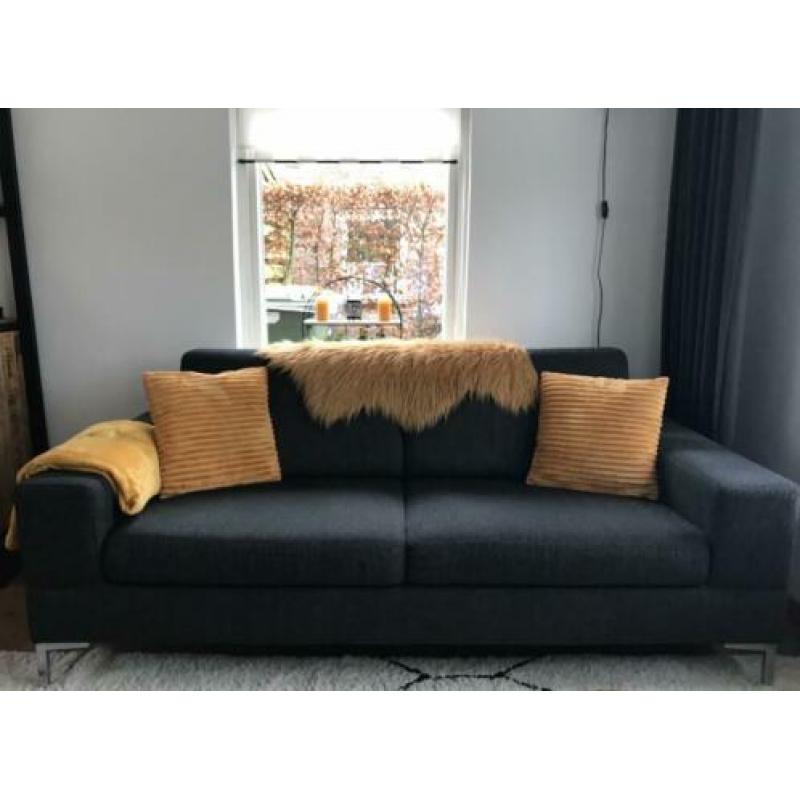 Mooie 3 zits bank kleur antraciet/zwart