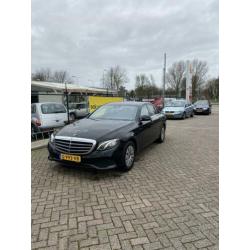Mercedes E-Klasse 2.0 E220 D Sedan AUT 2018 Zwart