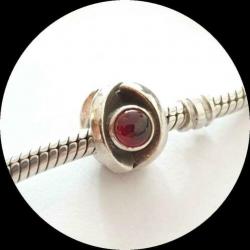 Pandora Eye 790127GR / Granaat / zilveren bedel