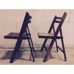 2 oude houten klapstoelen goede zit