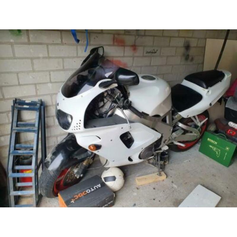 Honda Fireblade sc28 uit 1992
