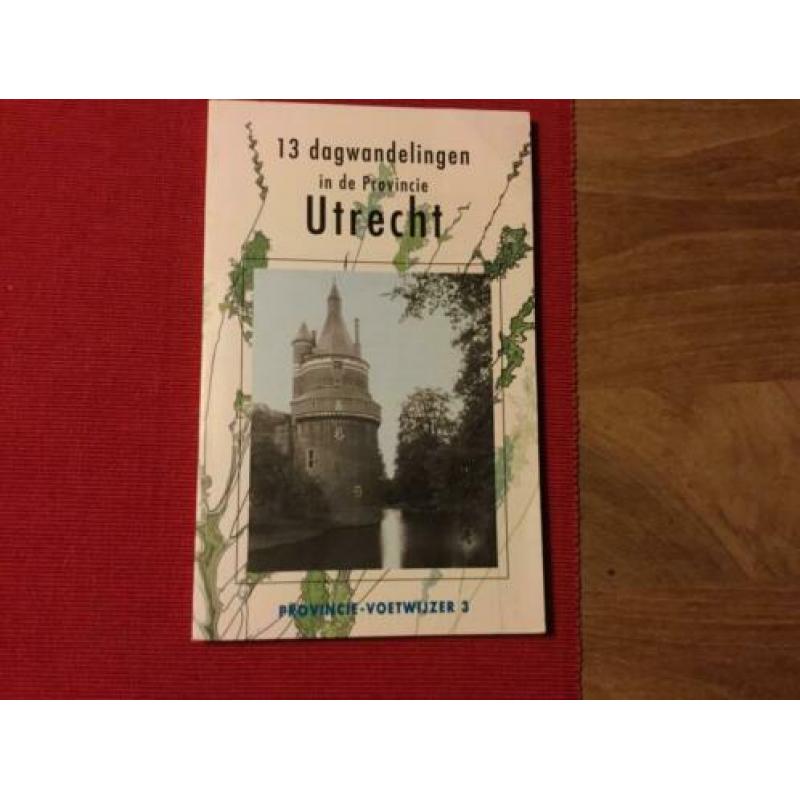 Roel Sluis e.a., 13 dagwandelingen in de provincie Utrecht.