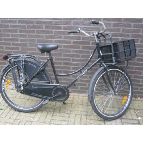 ZWARTE omafiets 26 inch classic met rek en mand