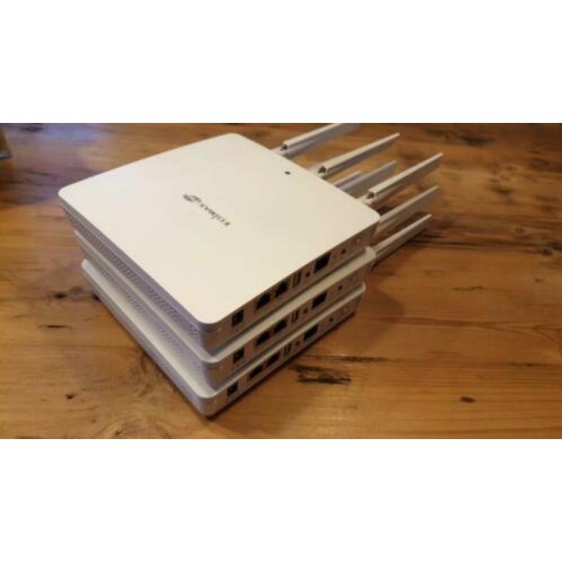 3 x Wifi AccessPoint Edimax Pro WAP1750 PoE zonder Voeding