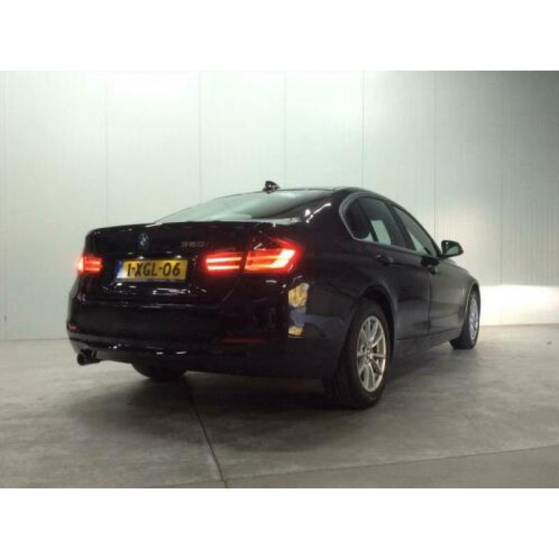 BMW 3-Serie 320i 184pk Aut Executive