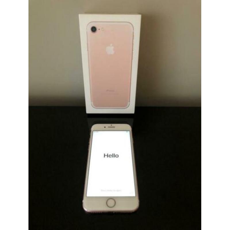 Iphone 7 rosé gold 32 GB met hoesjes