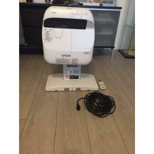 Epson Beamer EB 570 Pro HDMI