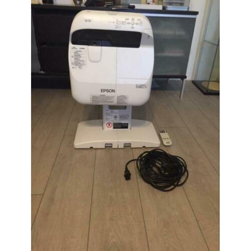 Epson Beamer EB 570 Pro HDMI