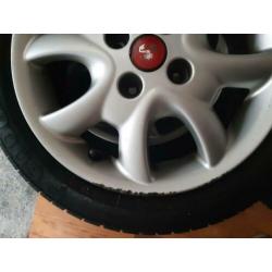 ABARTH velgen met PIRELLI banden 175/50 R14