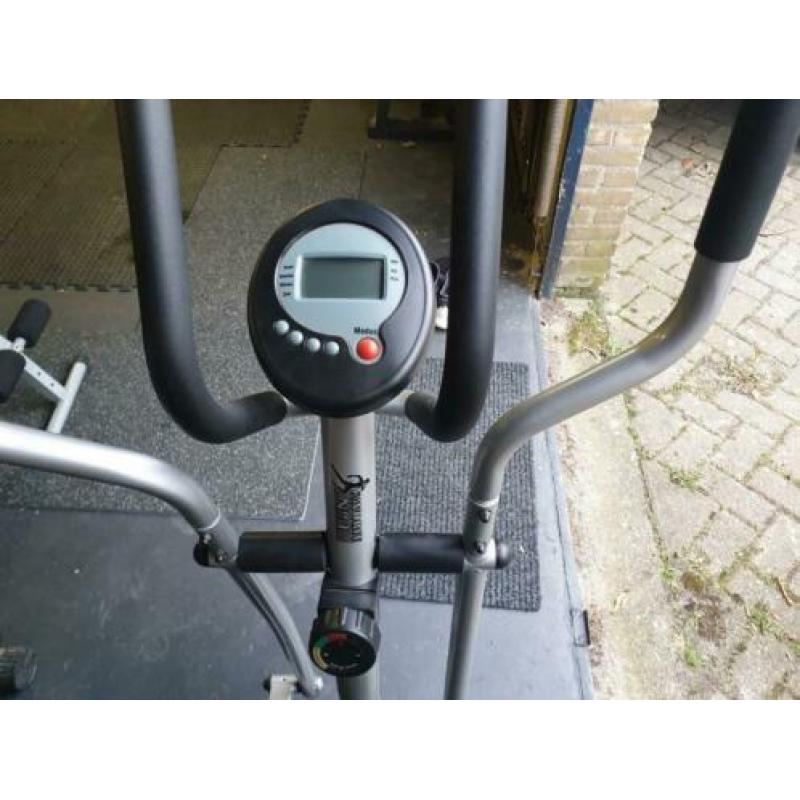 Cross trainer
