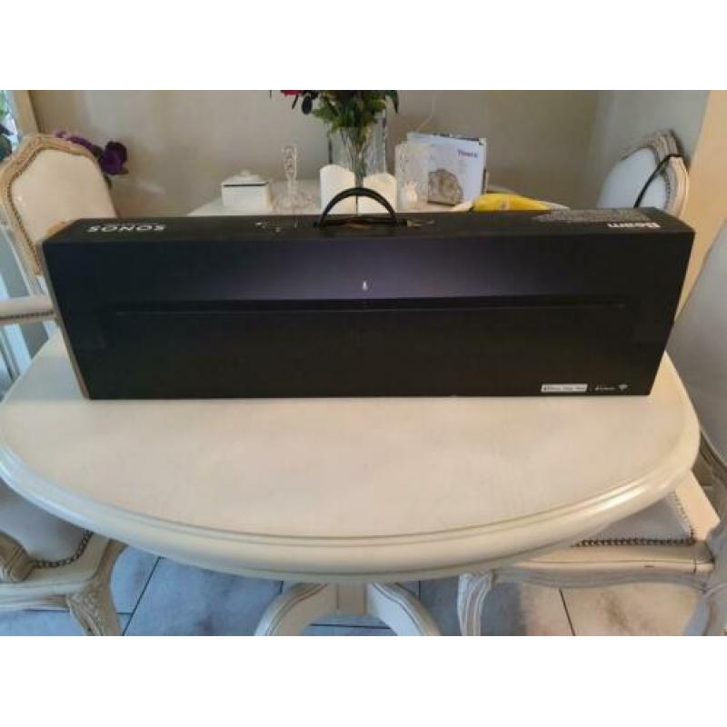 Sonos Beam soundbar zwart in nieuwstaat met de factuur.