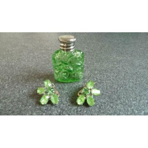 Parfumflesje met oorclips