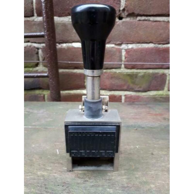 Numeroteur, doornummerende stempel, cijfer stempel, nummer 4