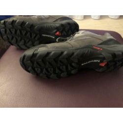 Nieuwe Salomon wandel/bergschoenen maat 42.2/3. Met Goretex