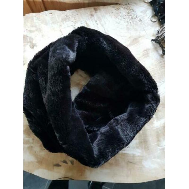 Faux fur stola