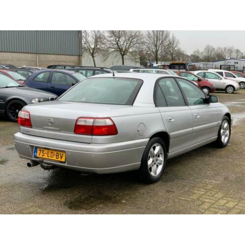 Opel Omega 2.2i-16V Onyx Edition AUTOMAAT Peter Mulder JR Em