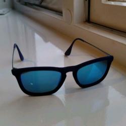 Ray-Ban zonnebril 4187 Chris Blue Velvet