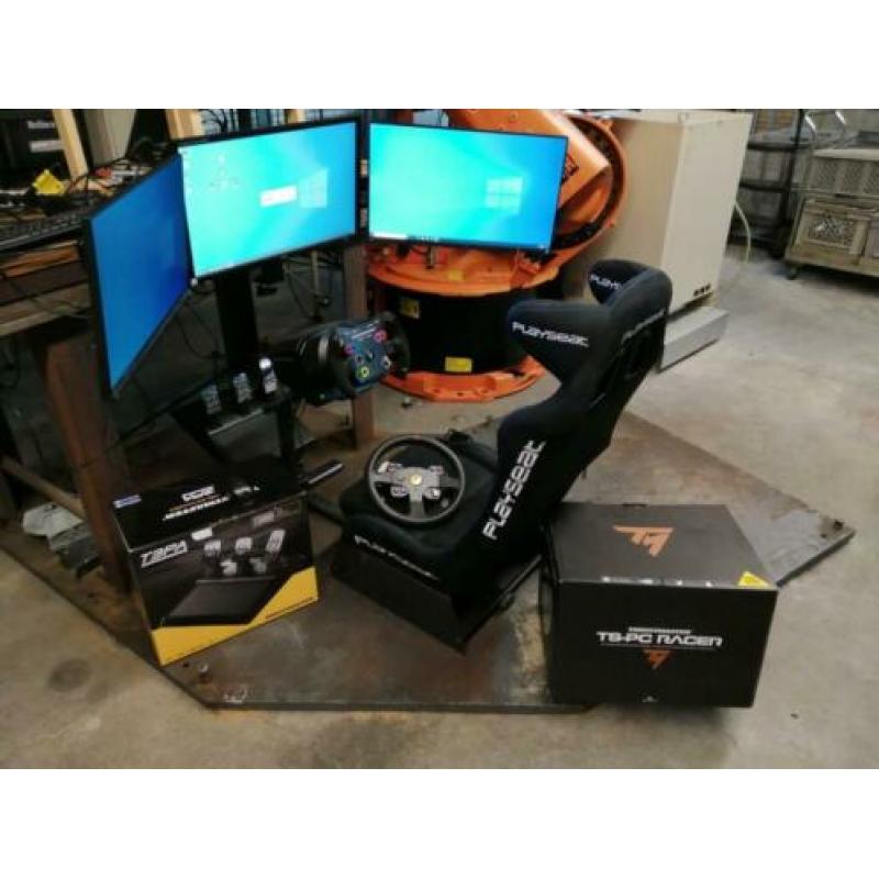 Complete racesimulator incl. Playseat en 3 schermen