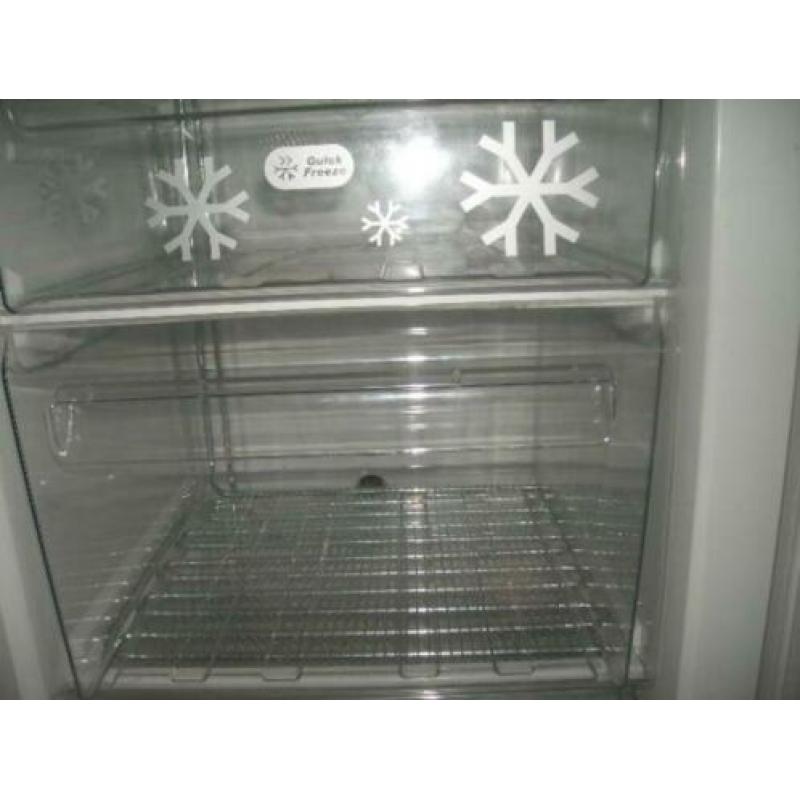 ZANUSSI tafelmodel vriezer hoog 84 cm diep 60 cm breed 60cm