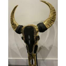 Angela gomes - The golden beauty Buffalo schedel swarovski