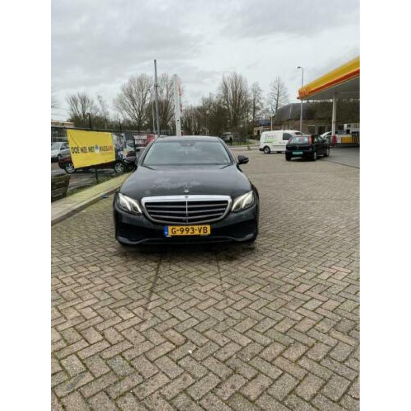 Mercedes E-Klasse 2.0 E220 D Sedan AUT 2018 Zwart