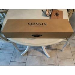 Sonos Beam soundbar zwart in nieuwstaat met de factuur.