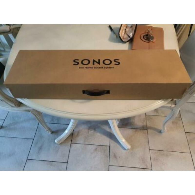 Sonos Beam soundbar zwart in nieuwstaat met de factuur.