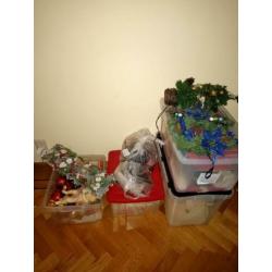 Veel soorten kerstspullen + boom