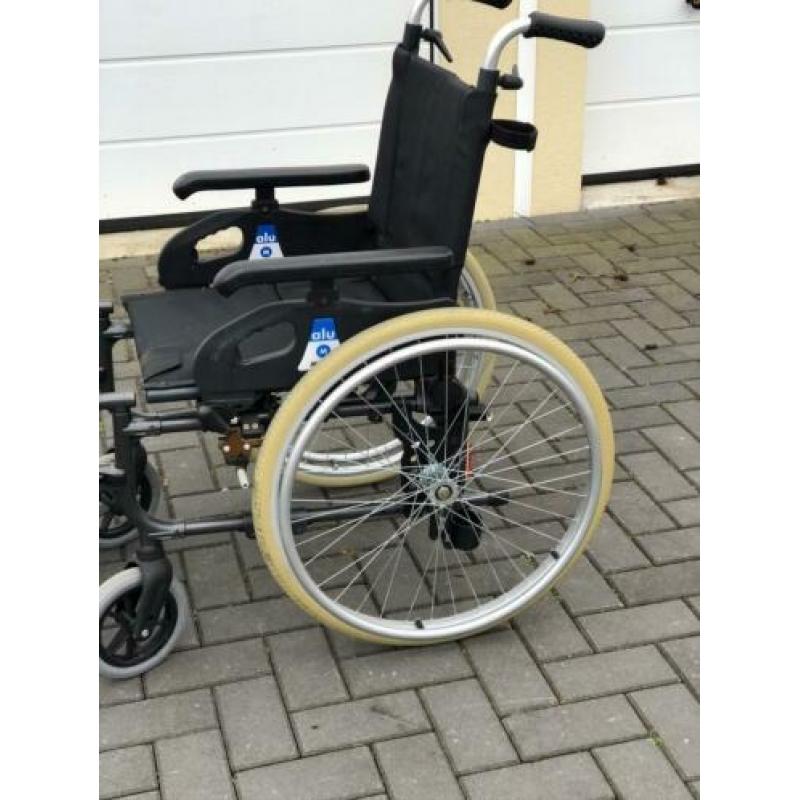 Rolstoel volrubber banden nooit meer pompen