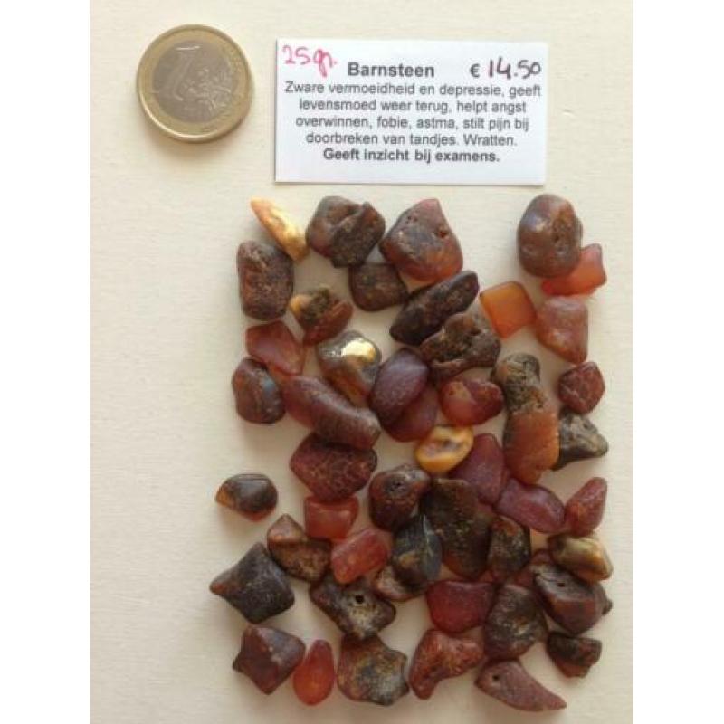 25 en 50 gram edelstenen o.a. Barnsteen en Bergkristal