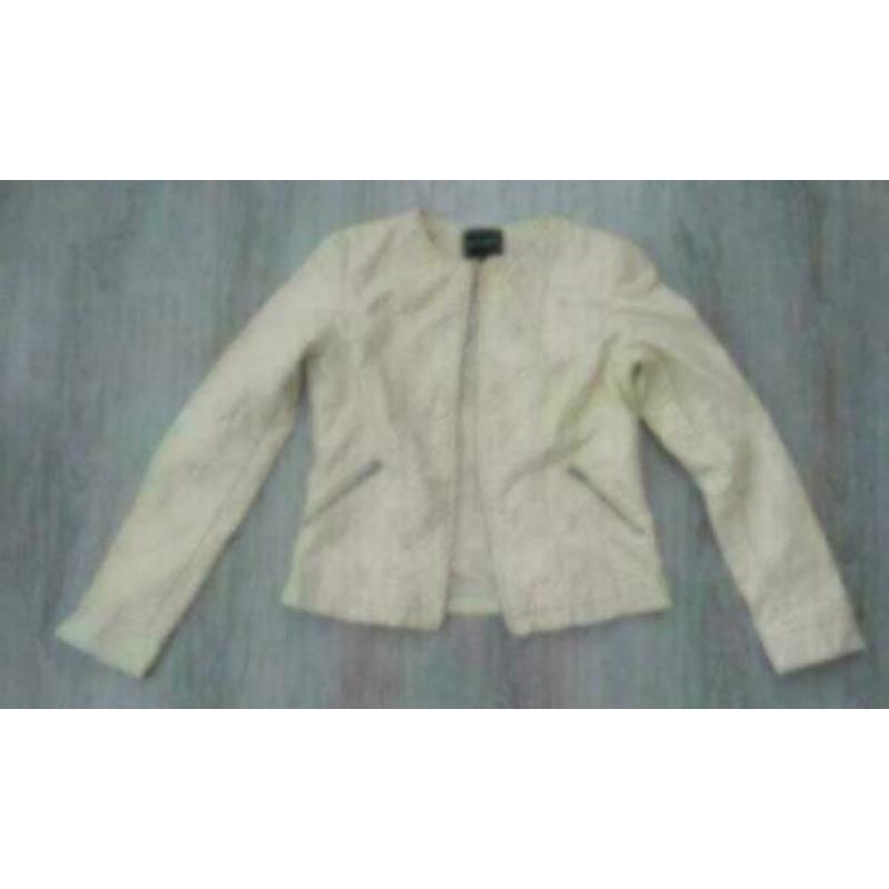 Mooi jasje mt S beige imitatieleer,stoer model met stiksels
