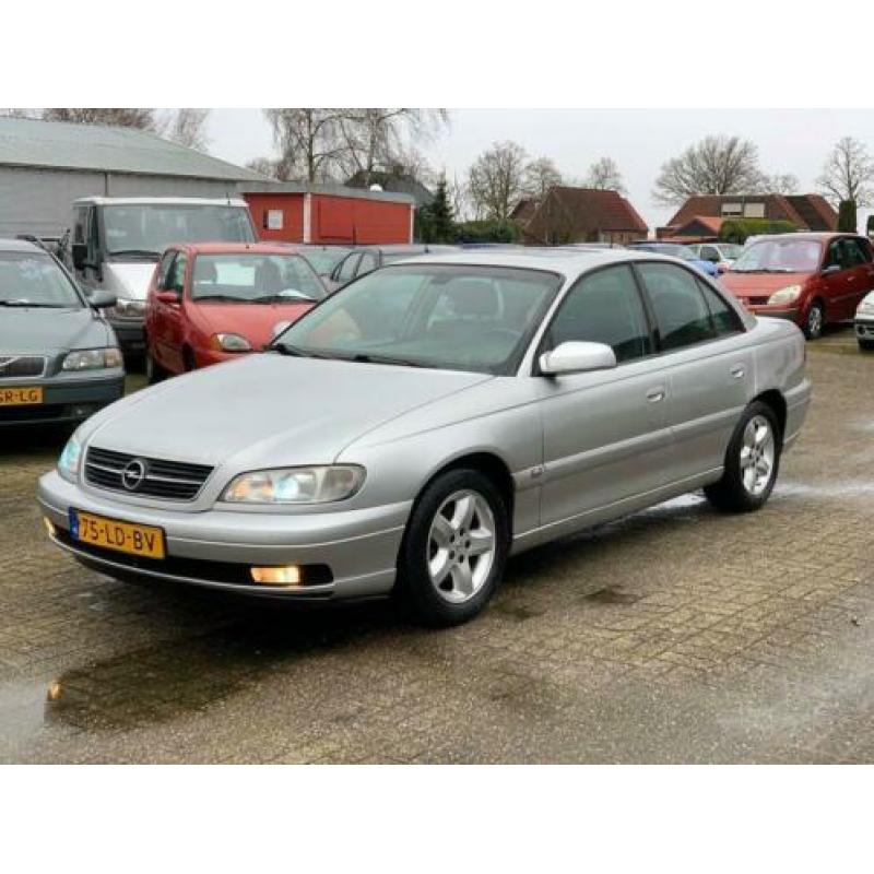 Opel Omega 2.2i-16V Onyx Edition AUTOMAAT Peter Mulder JR Em
