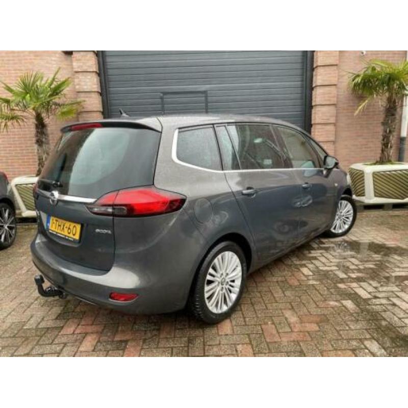 Opel Zafira Tourer 1.6 CDTI Design Edition 7P + Panoramadak