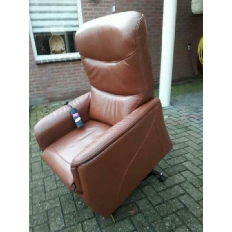 Sta Op Leren fauteuil. Prominent in Nieuwstaat